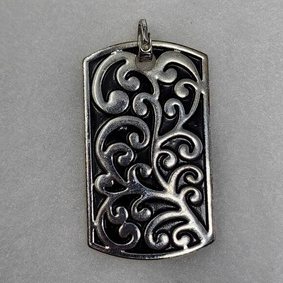 Vintage Metal Brocade Necklace Pendant - Picture 1 of 4
